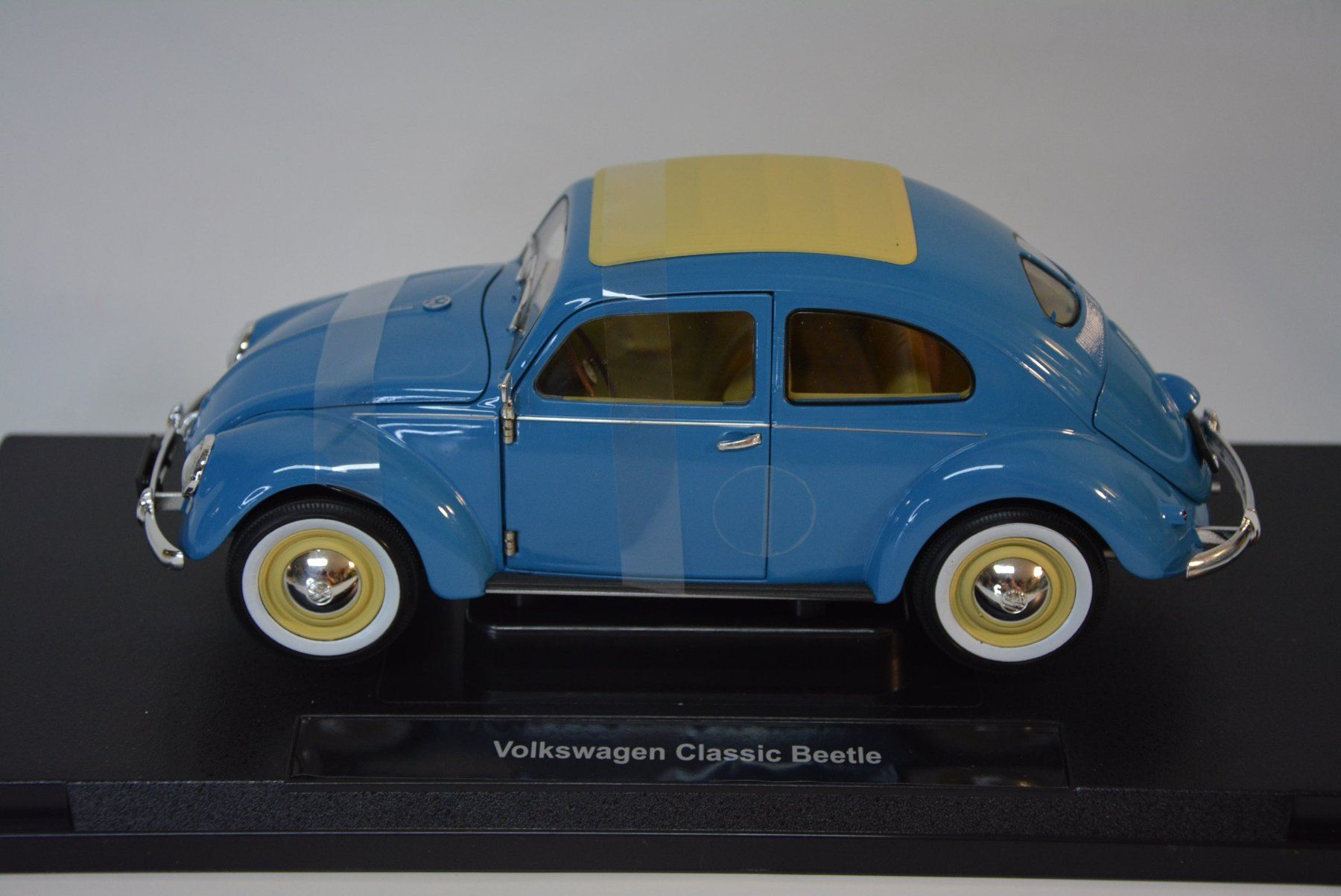 Volkswagen Modellini d'auto: Volkswagen Classic Beetle , Welly , 1:18 – Nuovo e nell'imballaggio originale da Goldach venduto da Feivel9 1