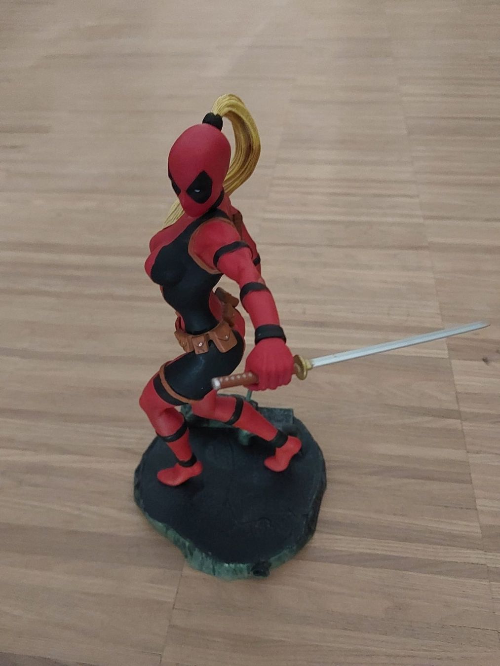Marvel Statuette: Lady Deadpool Actionfigur – Nuovo (secondo la descrizione) da Winterthur venduto da Strubzilla 1