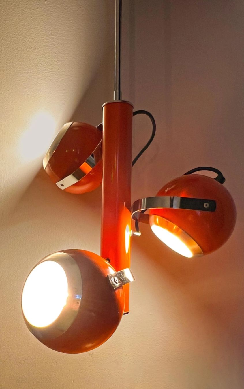 Lampadari & plafoniere: Lustre Eye-Ball Orange, année 70 – Usato da Prez vers Siviriez venduto da Mistinguette 1