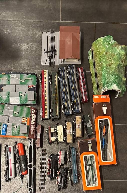 Lima Modellini di ferrovie: Pezzi di treno Lima e binari vintage – Usato da Mezzovico venduto da miticAngelina 2