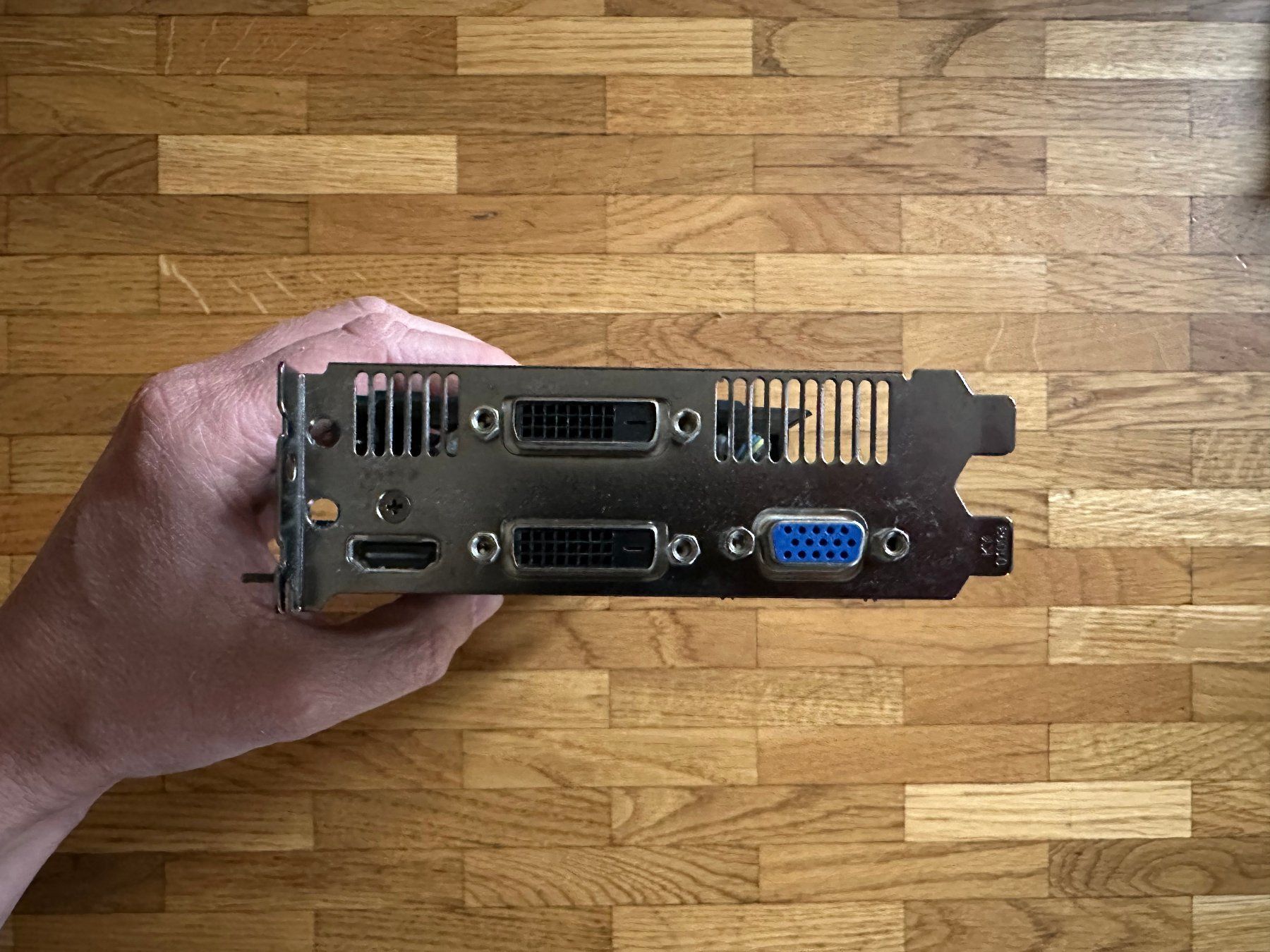 Asus Schede grafiche: ASUS GTX 750Ti 2GB – Usato da Gland venduto da tim_ps8h 1