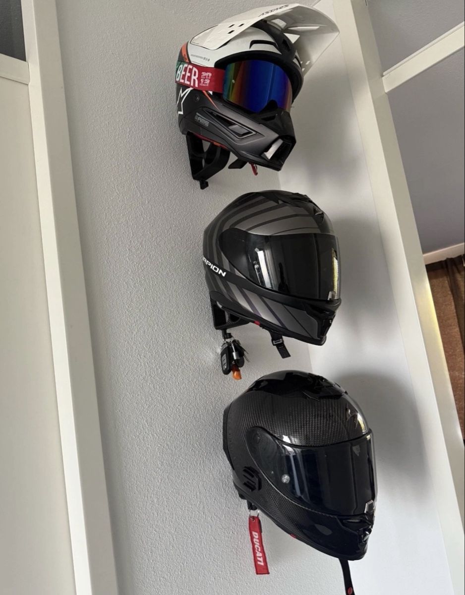 Sonstige: Support mural pour casque et veste de moto – Neu (gemäss Beschreibung) aus Yverdon-les-Bains von ido_w9qy 4