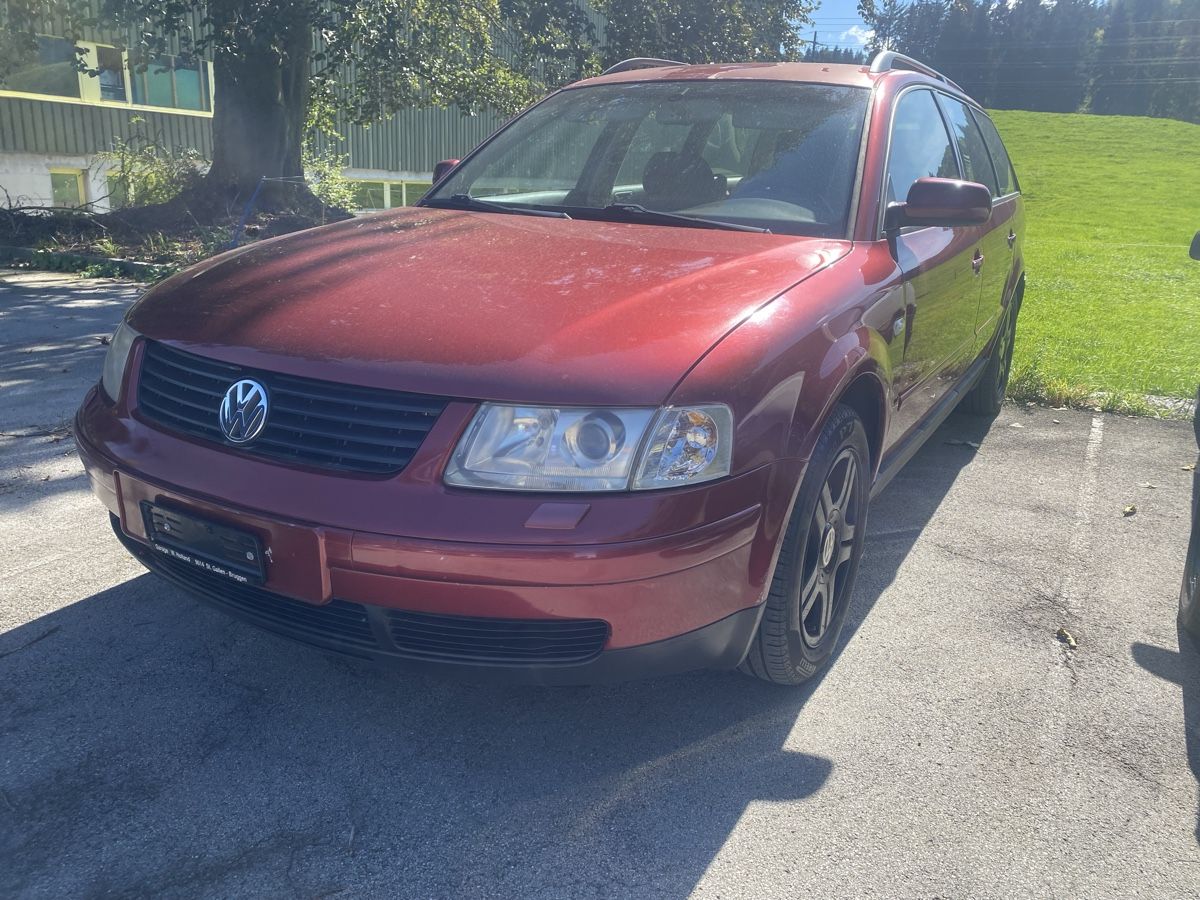 VW Automobili: Vw Passat 2.5 Tdi Var4motion – Usato da St. Gallen venduto da Letzi_Werkstatt