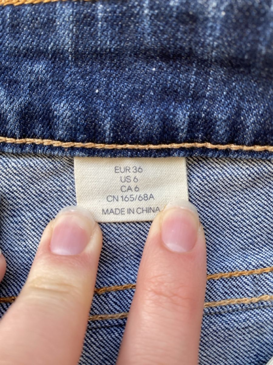Jeans: Shorts / low cut y2k  – Usato da Bern venduto da joe_zp6t 1