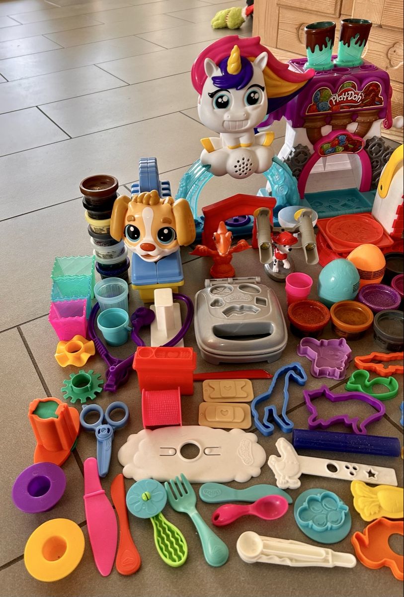Play-Doh Giocattoli: Play Doh Set konvolut mit ungebrauchter Knete – Usato da Oberhasli venduto da Schneeschueh 1