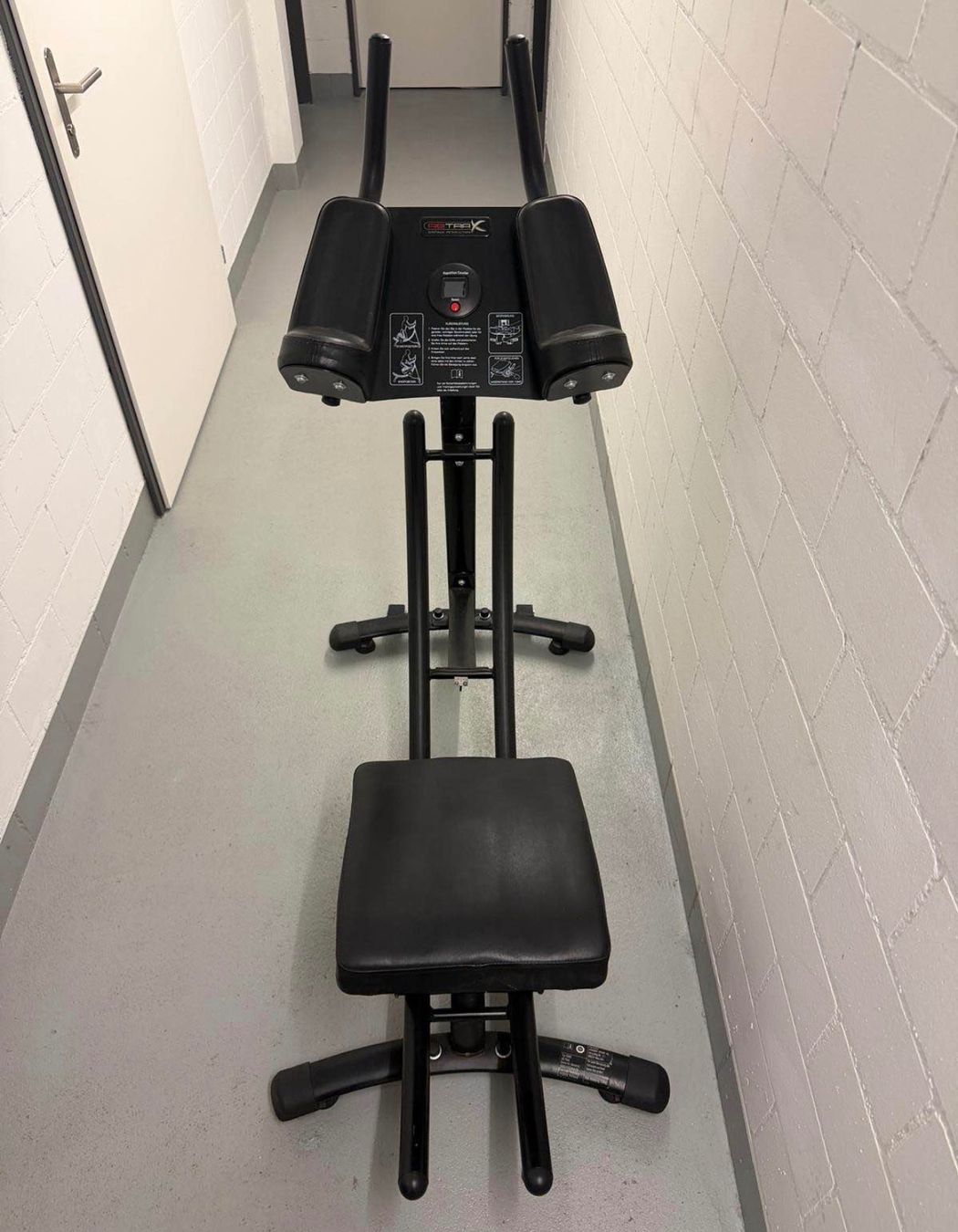 Hometrainer: Bauchtrainer – Gebraucht aus Gossau SG von cloud9 1