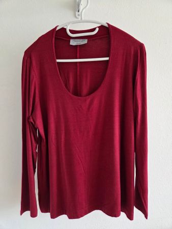T-Shirt von Hanna Lukes