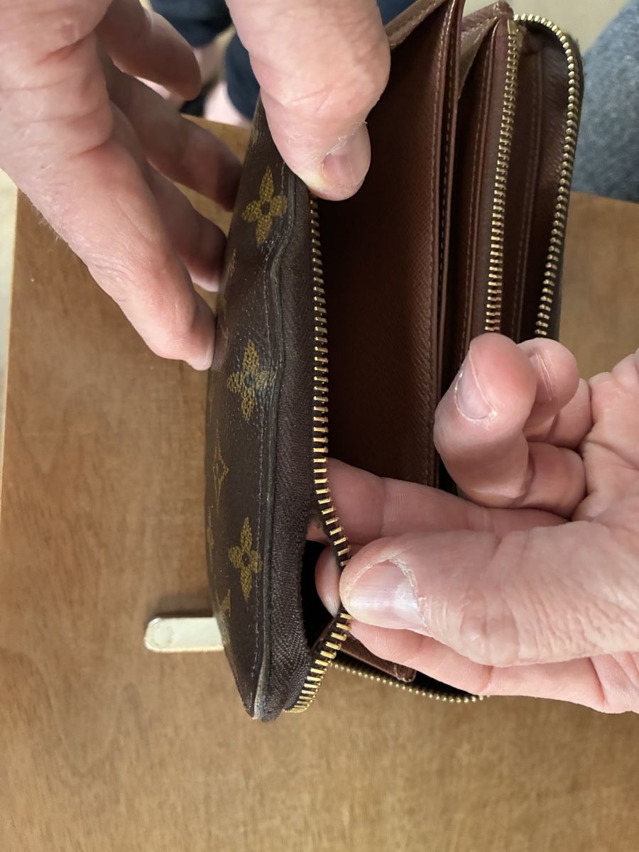 Louis Vuitton Portemonnaie: Louis Vuitton Damen Portemonnaie – Defekt aus Volketswil von casertana 4