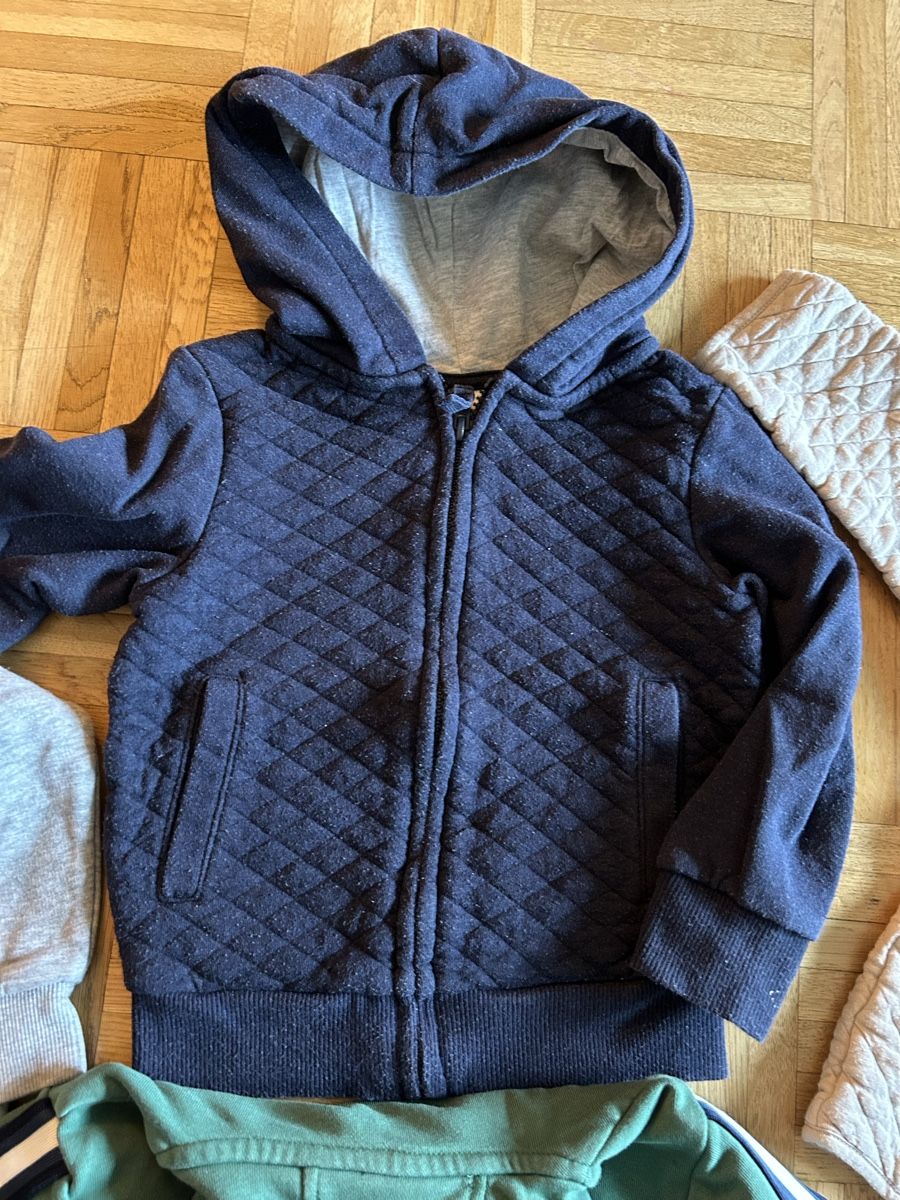 Maglioni & Felpe: 4 pull-overs/sweat zip / taille 98-104 – Usato da Meyrin venduto da Bronx86 2