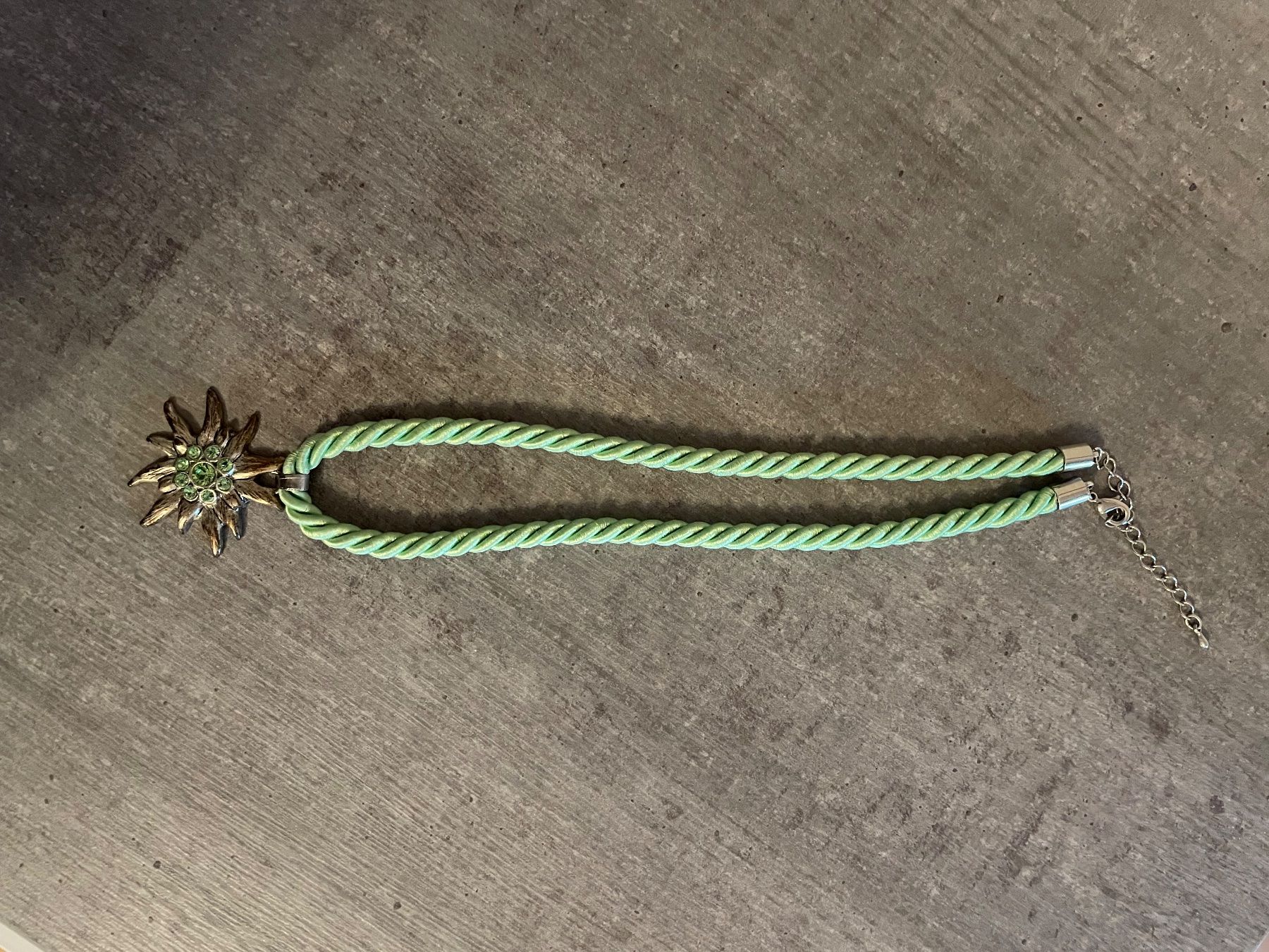 Ketten: Dirndlschmuck / Kette – Gebraucht aus Niederbüren von 9632
