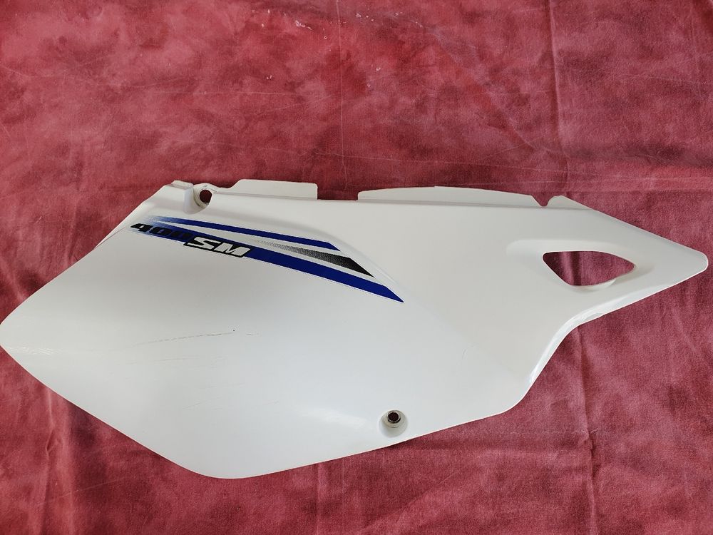 Seitenverkleidung ZUZUKI DR-Z 400 SM (Gebraucht) in Niedergösgen für