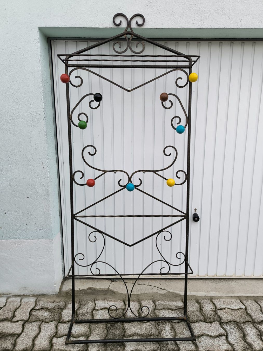 Guardaroba: Porte manteaux goût Feraud – Usato da Wittenheim venduto da LeGrenierdeSam