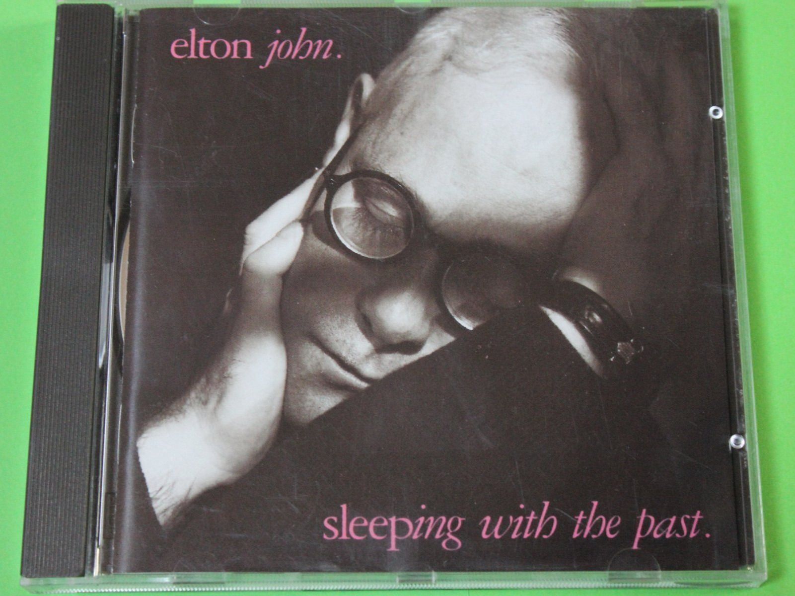 CD: ELTON JOHN - SLEEPING WITH THE PAST CD 1989 – Usato da Tübach venduto da JamesStone 1