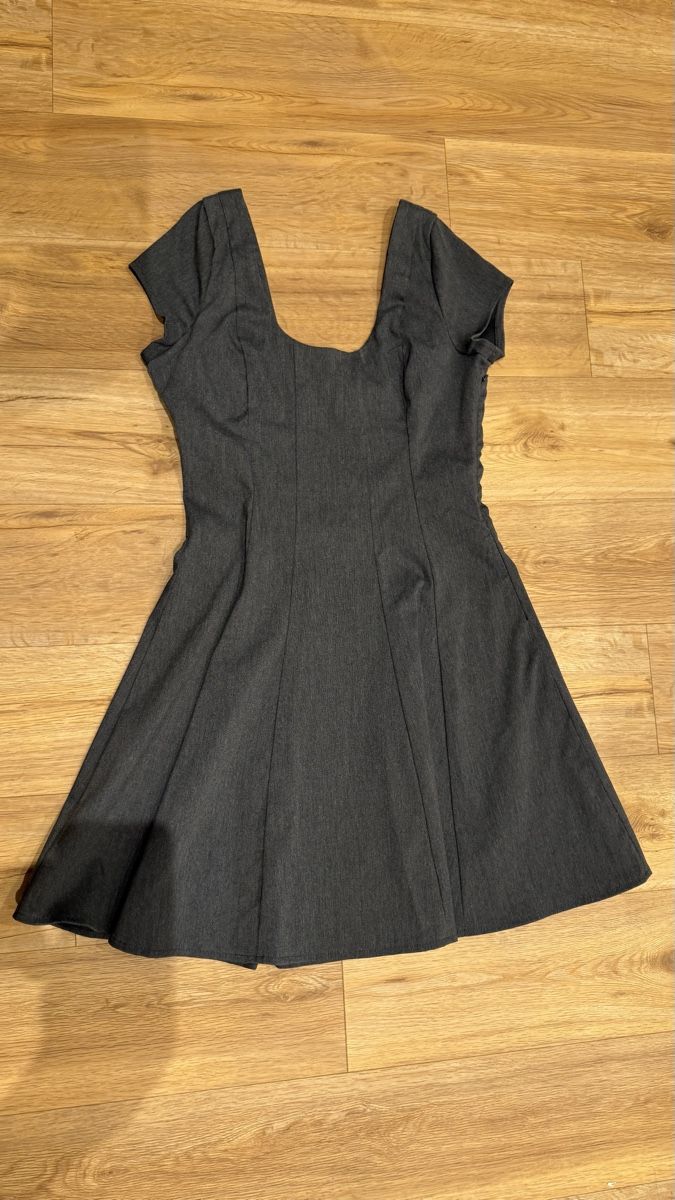 Bershka Kleider: Kleid Gr. L – Gebraucht aus Wallisellen von S_lb 2