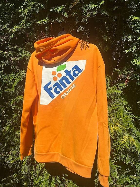 Maglioni & Felpe: Fanta Pullover mit Kapuze (M) – Usato da Zürich venduto da adr_n2f6 1