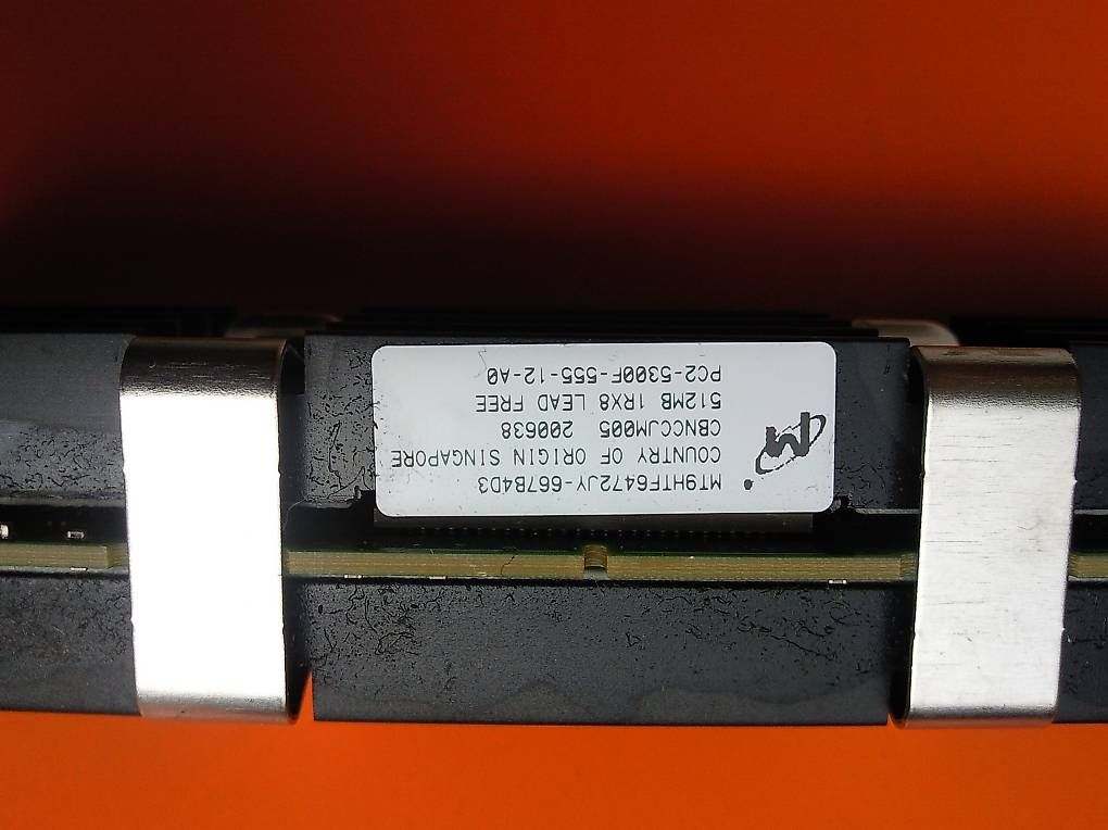 Memoria / RAM: 1GB 2x512MB Micron MT9HTF6472JY-667B4D3 – Usato da Berikon venduto da m1l3n 1