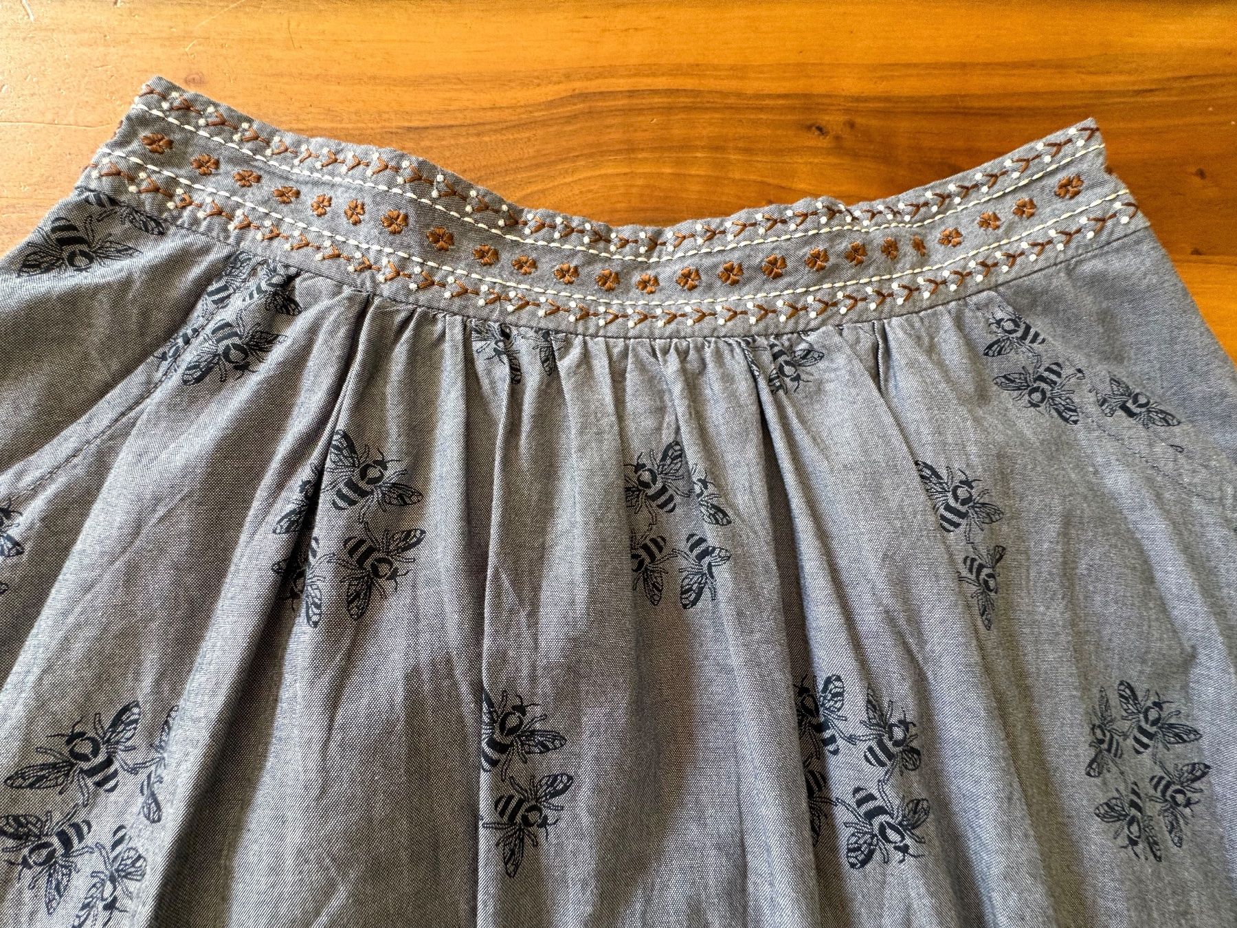 Maloja Gonne: MALOJA mega Maxirock mit Bienen Muster, Gr. 38 NWT – Nuovo (secondo la descrizione) da Meiringen venduto da Stuffandmore 2