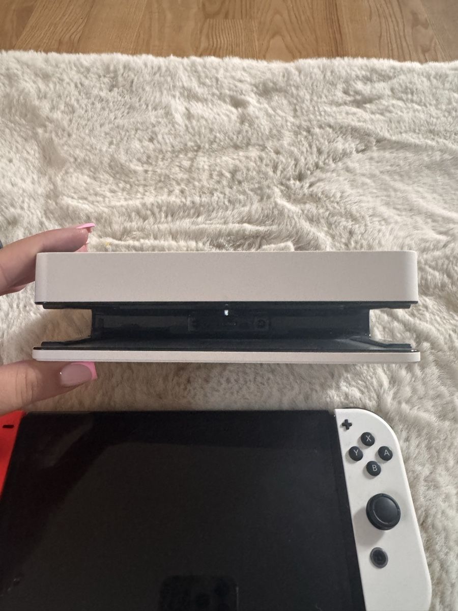 Nintendo Console: Nintendo Switch Oled mit Zubehör – Usato da Netstal venduto da Djukaxgajic01 3