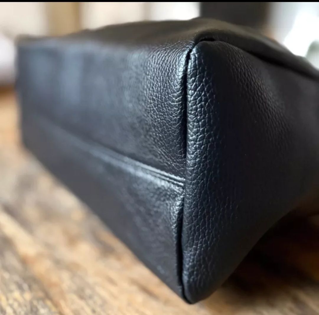 Taschen für Damen: Ledertasche Hobobag schwarz NEU – Neu (gemäss Beschreibung) aus Lichtensteig von Cocabana_16 3