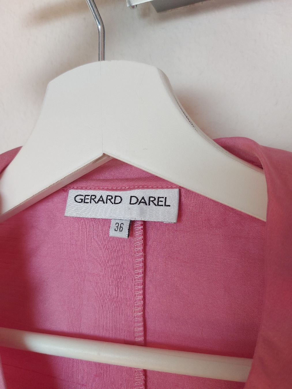 Gérard Darel Giacche: Blazer 100% soie Gérard Darel - T. S – Usato da Lausanne venduto da Super-cerise 2