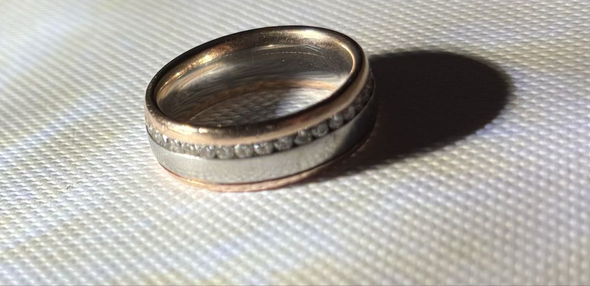 Anelli: Traumhafter Ring mit vielen Brillianten – Usato da Biel-Benken BL venduto da Pepsi23 3
