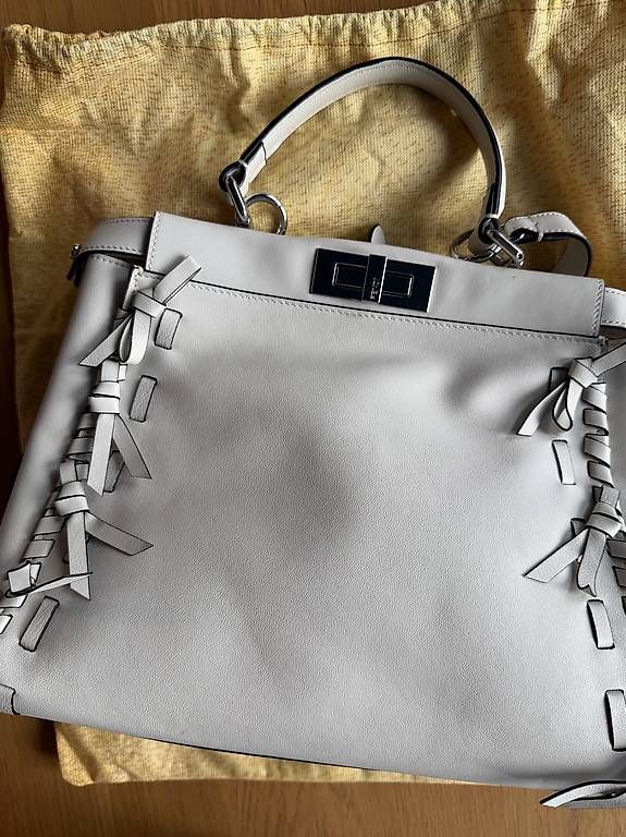Borse da donna: Fendi Peekaboo Handtasche weiß  – Usato da Küsnacht ZH venduto da lyd_8mmf