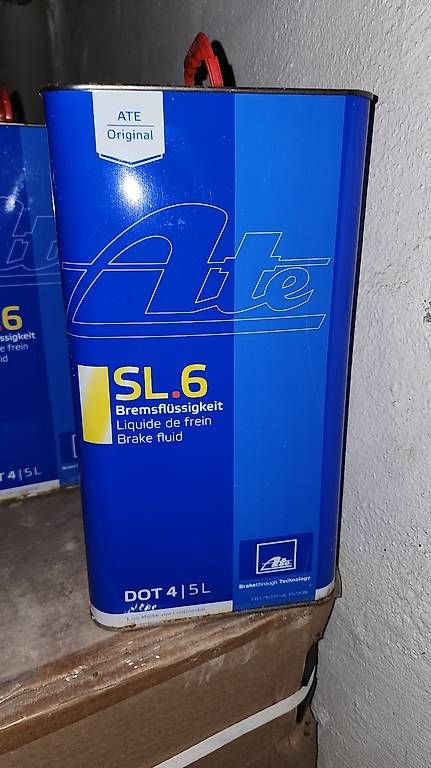 Pflegeprodukte: Bremsflüssigkeit Dot4 + SL6 – Gebraucht aus Fehraltorf von Werkstatt85 2