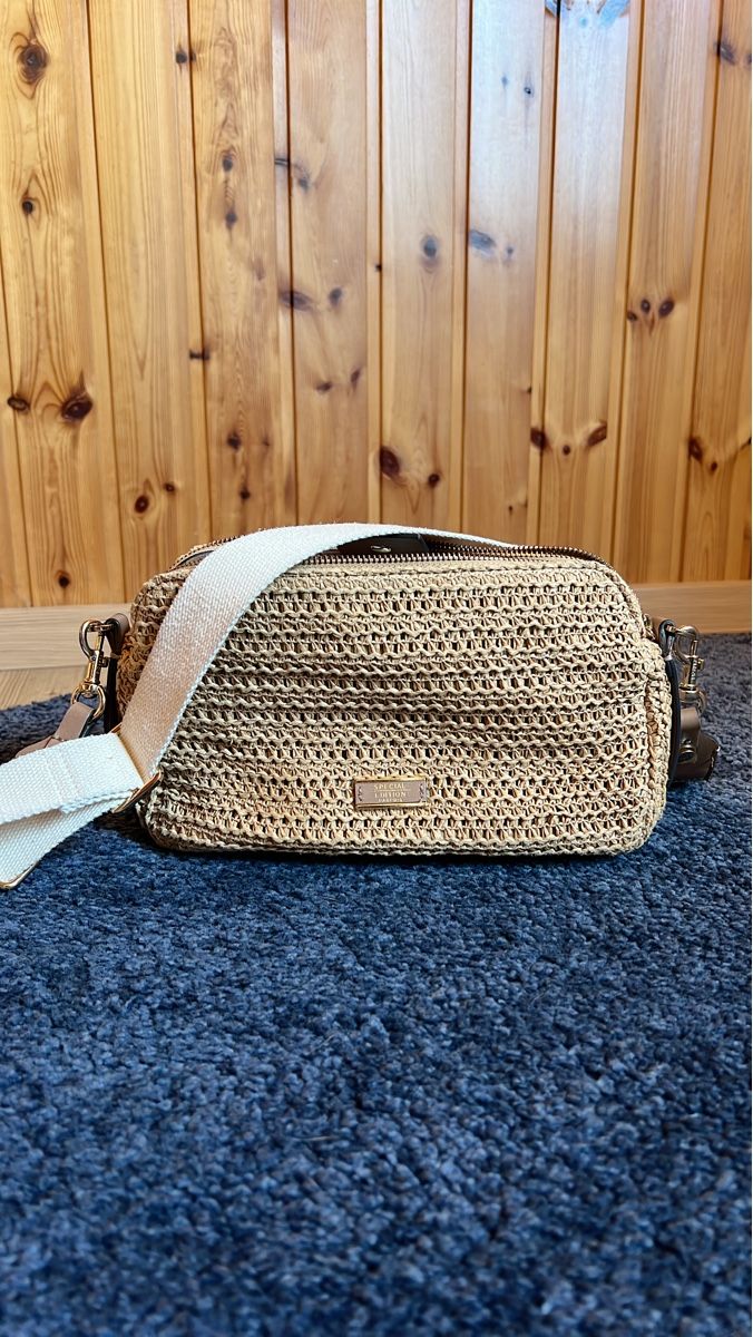 Taschen für Damen: Umhängetasche von Parfois - Special Edition! – Gebraucht aus Rotkreuz von Migu2012