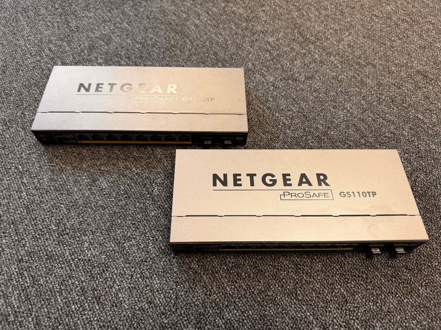 Netgear Hub & Switch: ***  2x NETGEAR ProSafe GS110TP 10-Port-Switch *** – Usato da Willisau venduto da