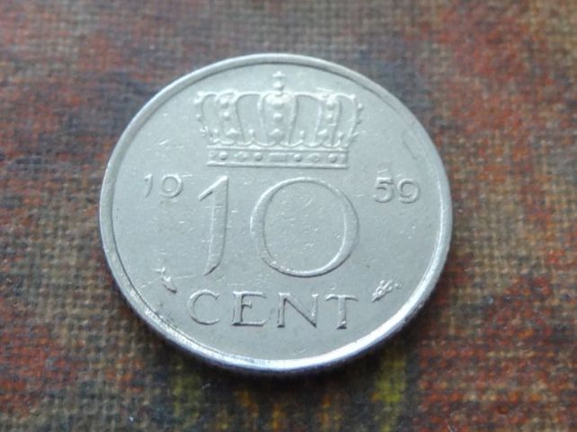 Tutti le monete: PAYS-BAS  Nederland  10  Cent  1959 – Usato da Romanel-sur-Lausanne venduto da Swift13