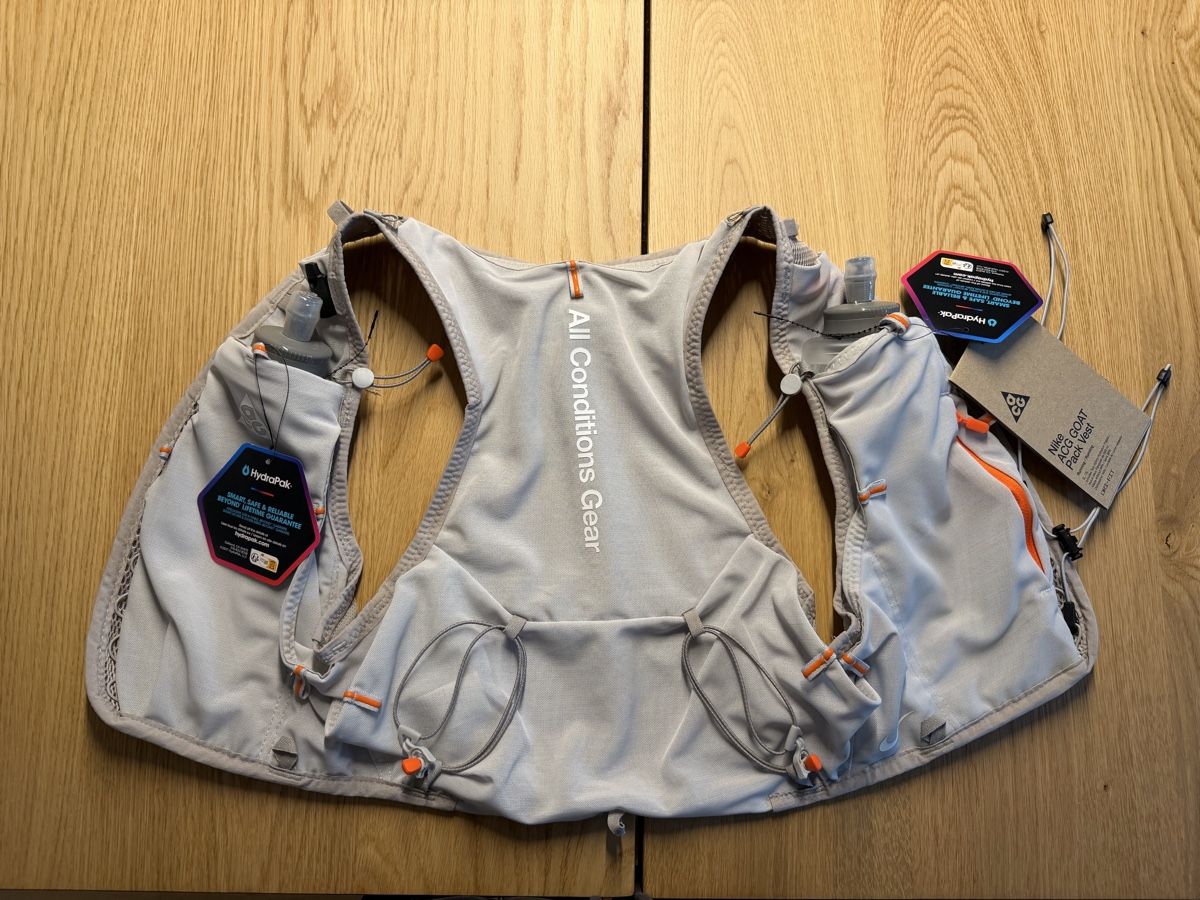 Nike Zaini: Laufweste / Trinkrucksack – Nuovo e nell'imballaggio originale da Kriens venduto da fiona.law98 3