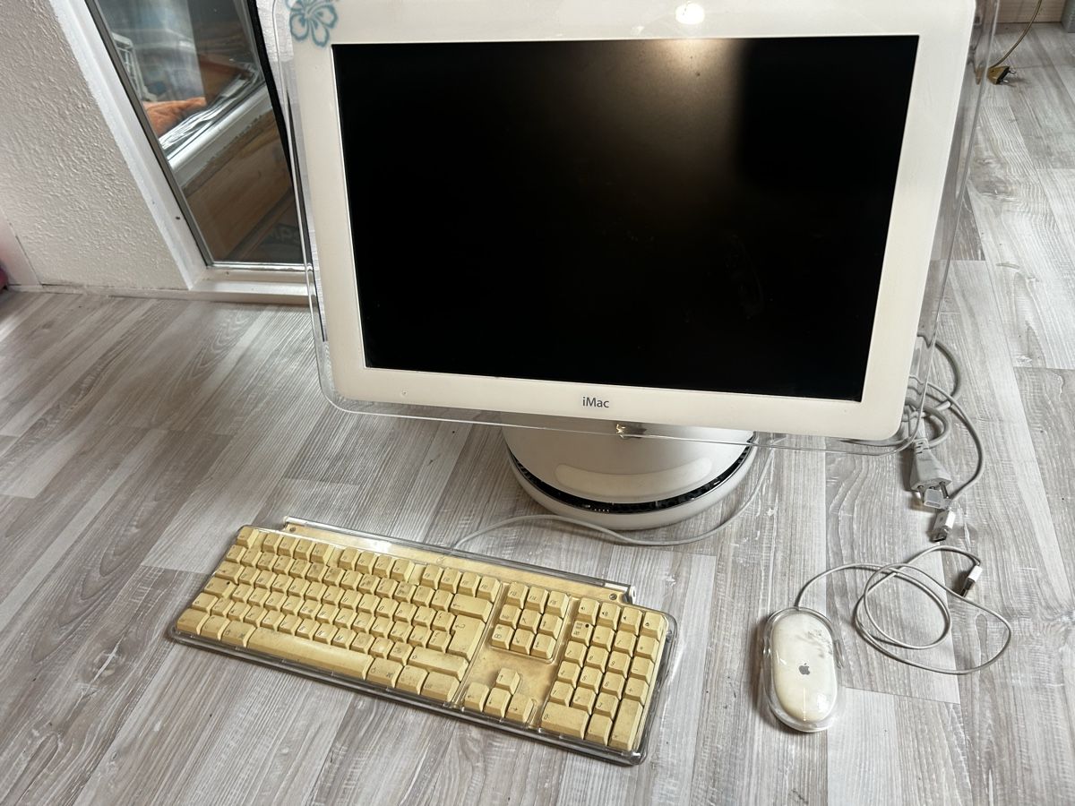Apple PCs: I Mac – Défectueux à Moosseedorf par Adrianch