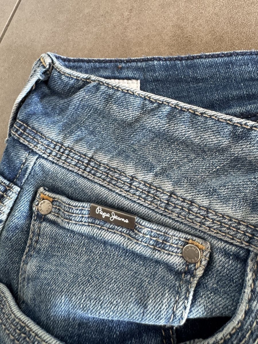 Pepe Jeans Jeans: Pepe Jeans Damen – Nuovo (secondo la descrizione) da Balgach venduto da fad_jb55 2
