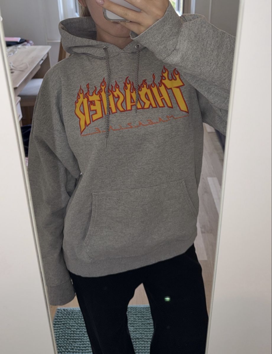 Maglioni & Felpe: GREY THRASHER HOODIE – Usato da Genève venduto da yav_9r9f