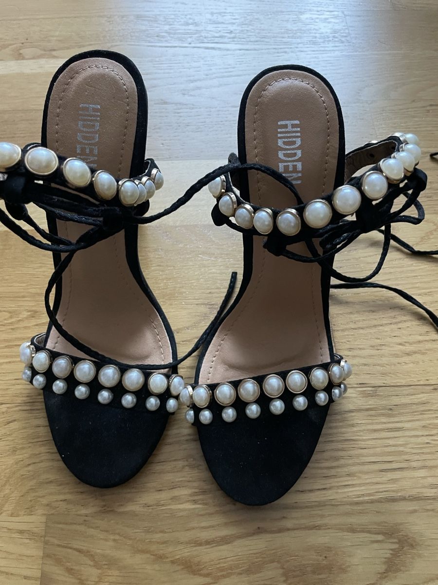 Scarpe da donna: Black heeled sandals Pearl, Size 38 – Nuovo (secondo la descrizione) da Zug venduto da Fashionaddicted.-