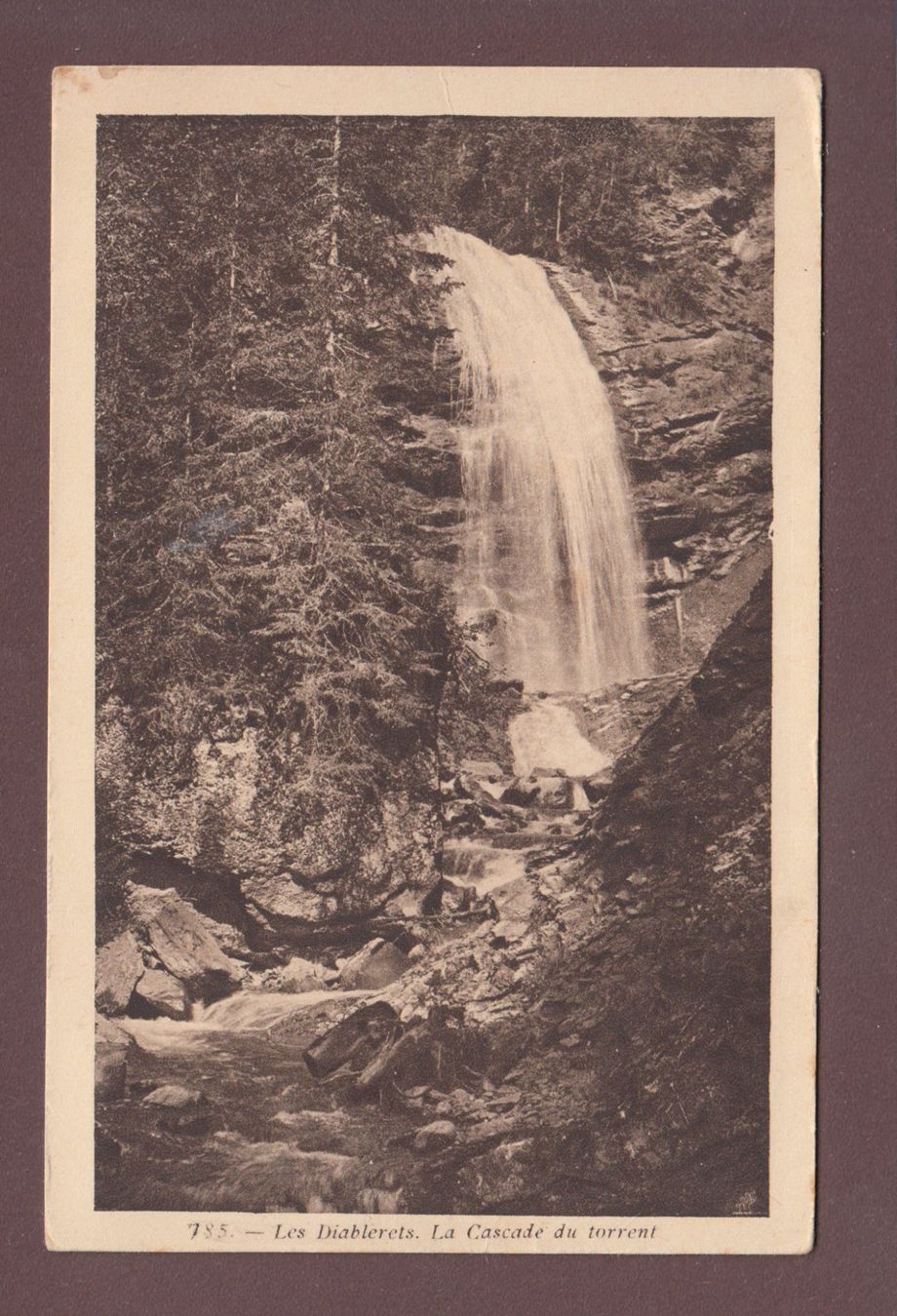 Cartoline postali: LES DIABLERETS - Cascade du torrent - 1922 – Usato da Pully venduto da nicecards
