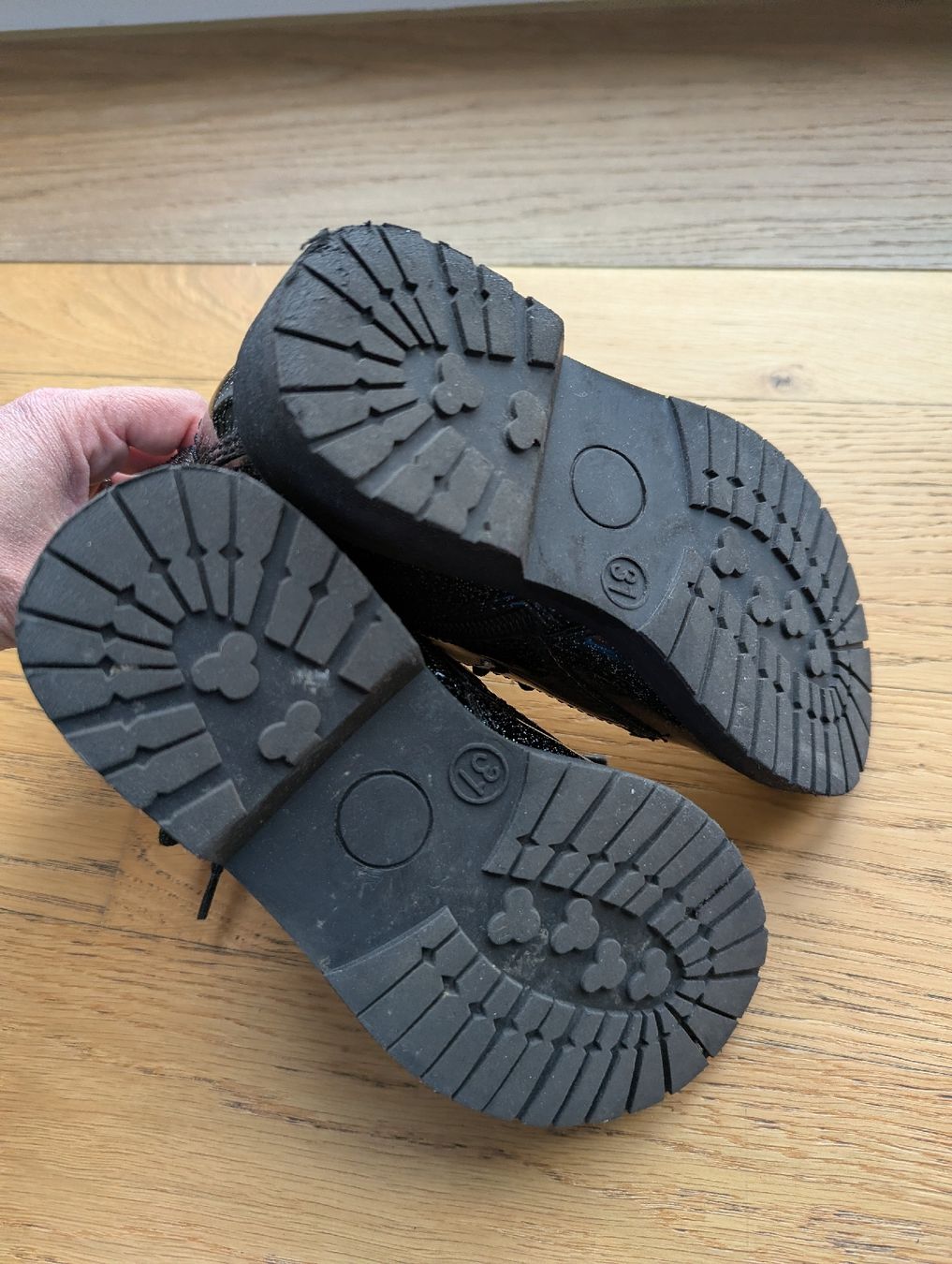 Steve Madden Scarpe per ragazze: Steve Madden Glitzer-Stiefel Grösse 31 – Usato da Wallisellen venduto da Taurusit 2