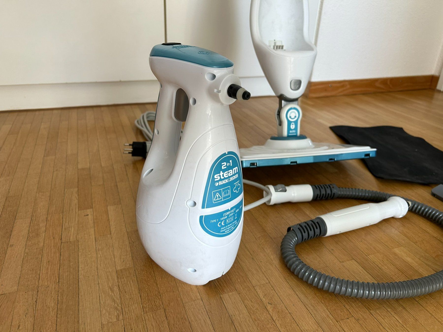 Nettoyeurs à vapeur: Top Black&Decker Steamer mit diversem Zubehör – D'occasion à Zürich par Contabolo 4