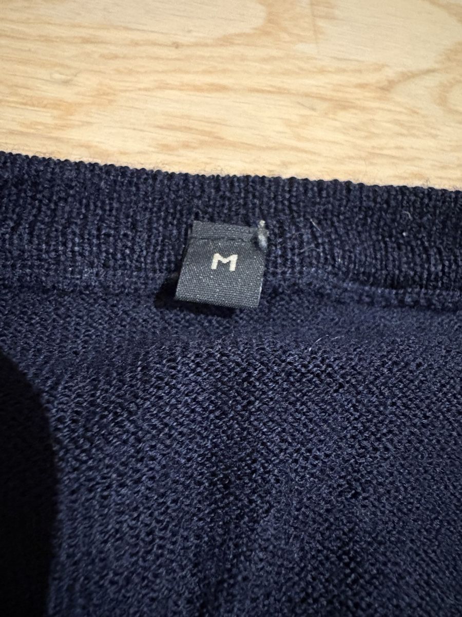 Pullover & Sweatshirts: Dunkelblauer Pullover Grösse M guter Zustand – Gebraucht aus Zürich von davidihagee 1