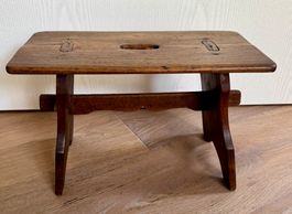 Altes Schemeli Hocker alt Tischchen Schemel Holz antik
