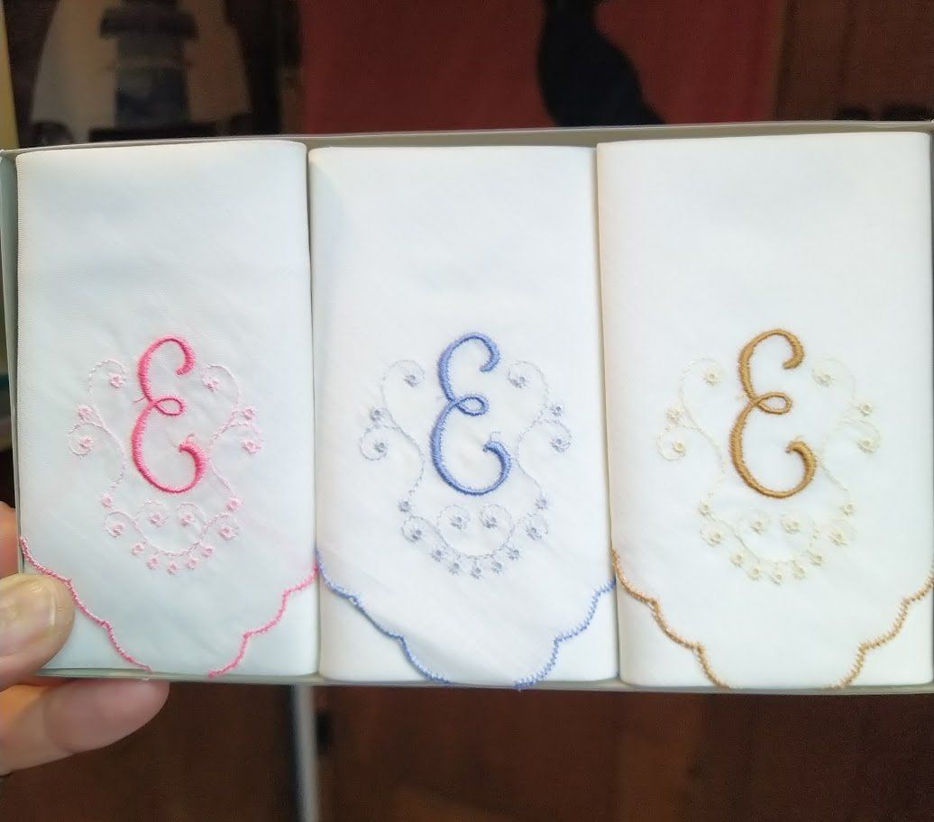 Altro in  Abbigliamento & Accessori: 3er Set Taschentücher mit Monogramm "E", Vintage Look – Nuovo (secondo la descrizione) da Walkringen venduto da petro06 1