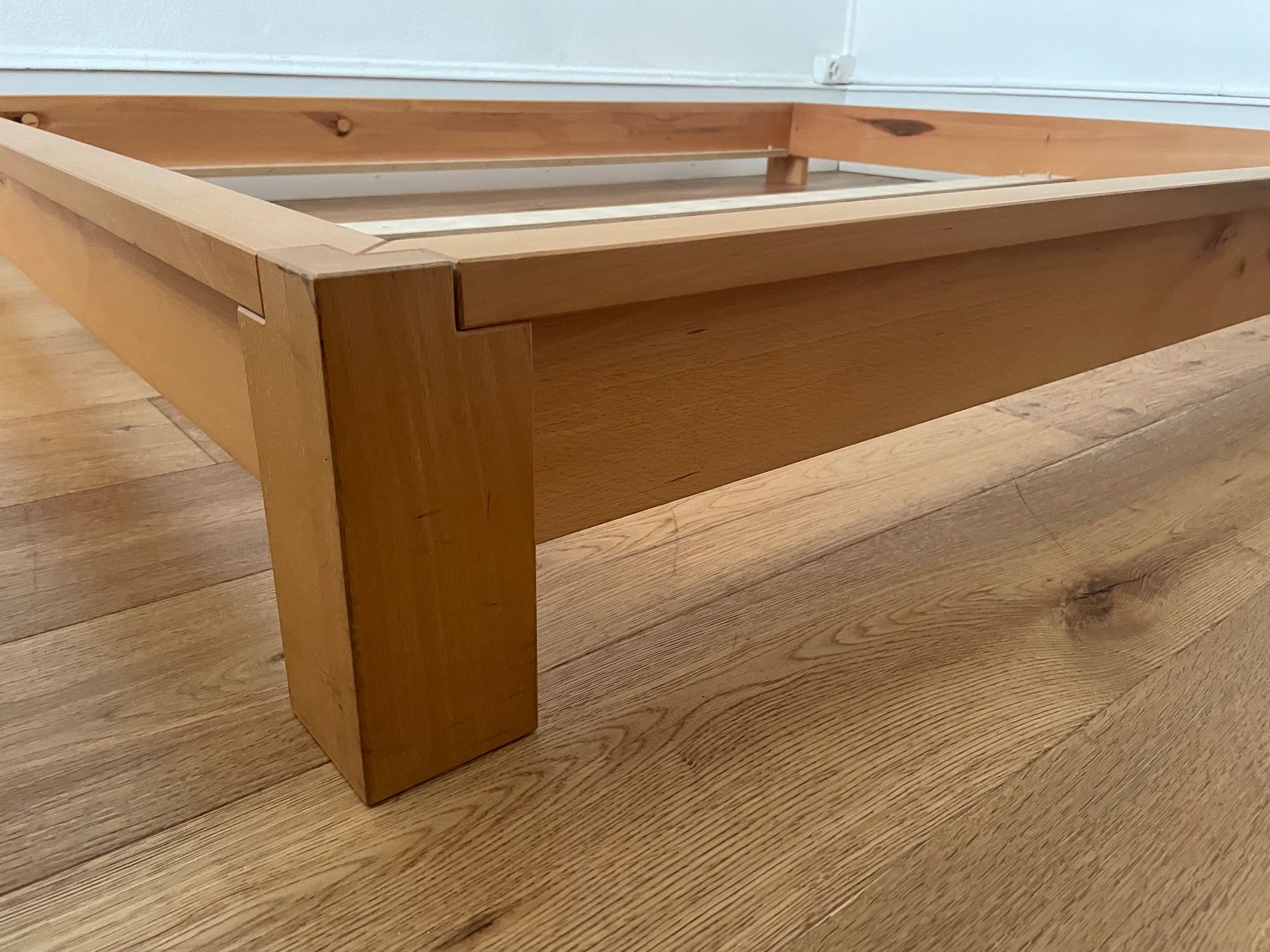 Sato Letti: Massivholzbett Lotus – Usato da Péry venduto da Beatrice_Schumacher 2
