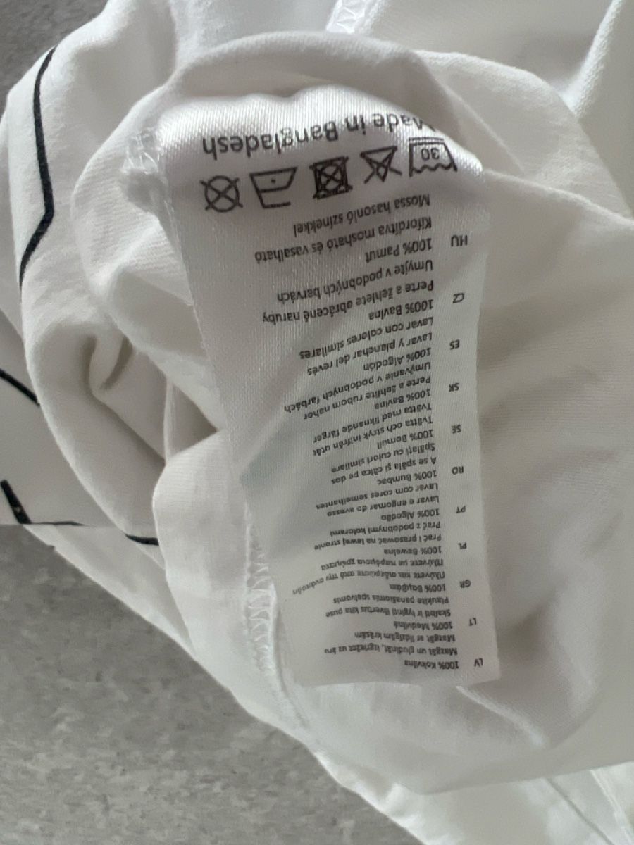 T-shirts:  T-Shirt mit Gesichtern – D'occasion à Oberengstringen par pri_c8jk 2