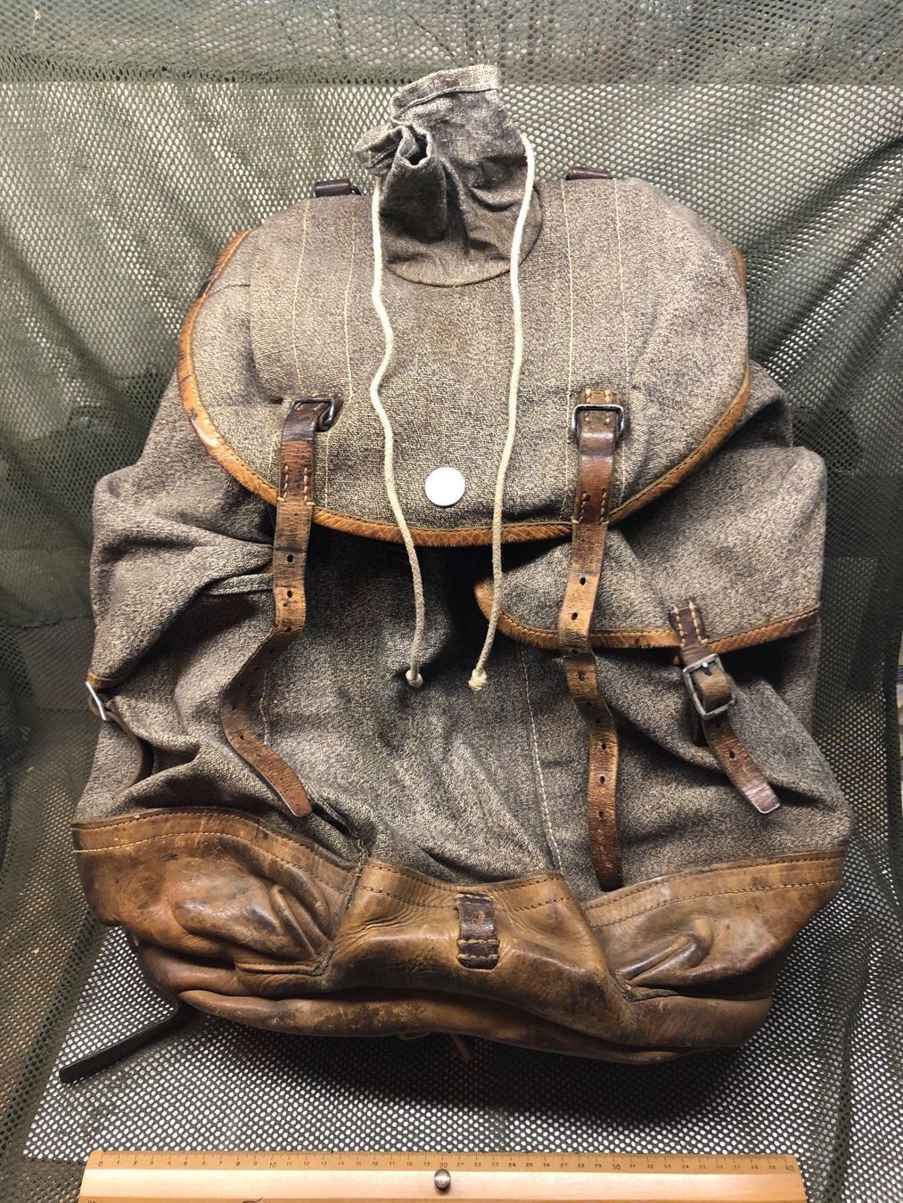 Schweizer Armee Zaini: Schweizer Armee Militär Gebirgsrucksack Rucksack WW2 – Usato da Madiswil venduto da TEMISO
