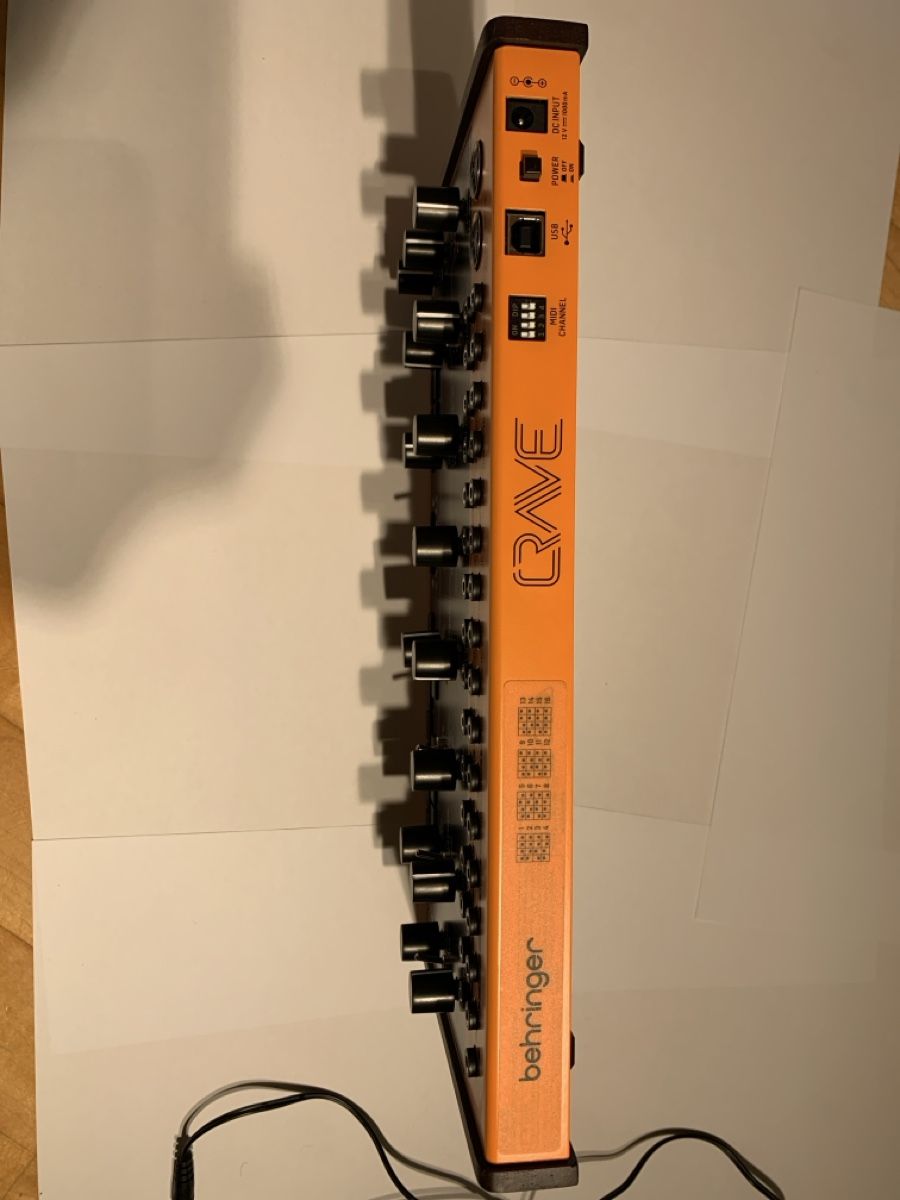 Behringer Strumenti musicali: Behringer Crave mit Decksaver – Usato da Luchsingen venduto da DragonOfFire 1