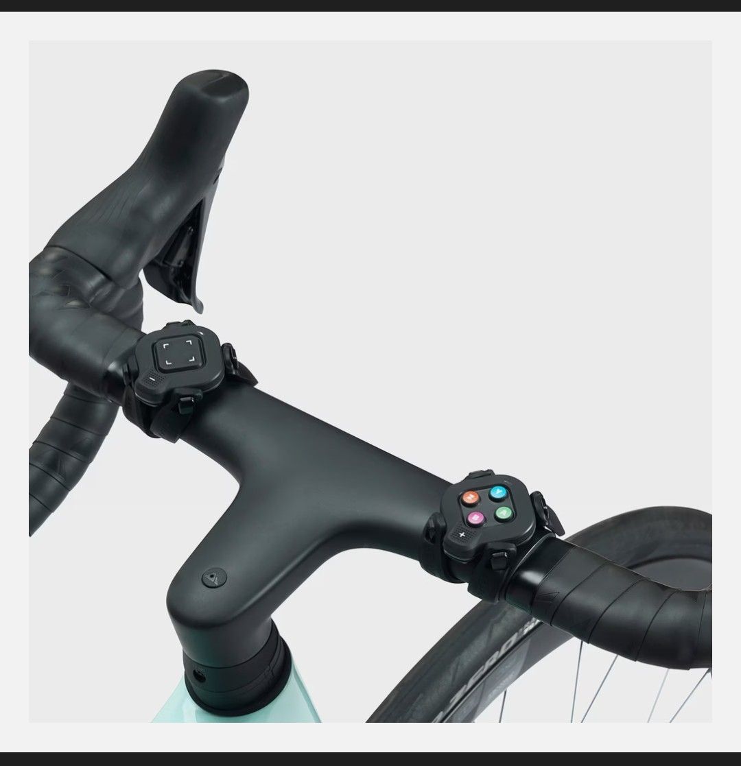 Wahoo Vélos d'appartement: Wahoo KICKR CORE 2 ZWIFT Cog/Click – D'occasion à Zürich par Dezca 5