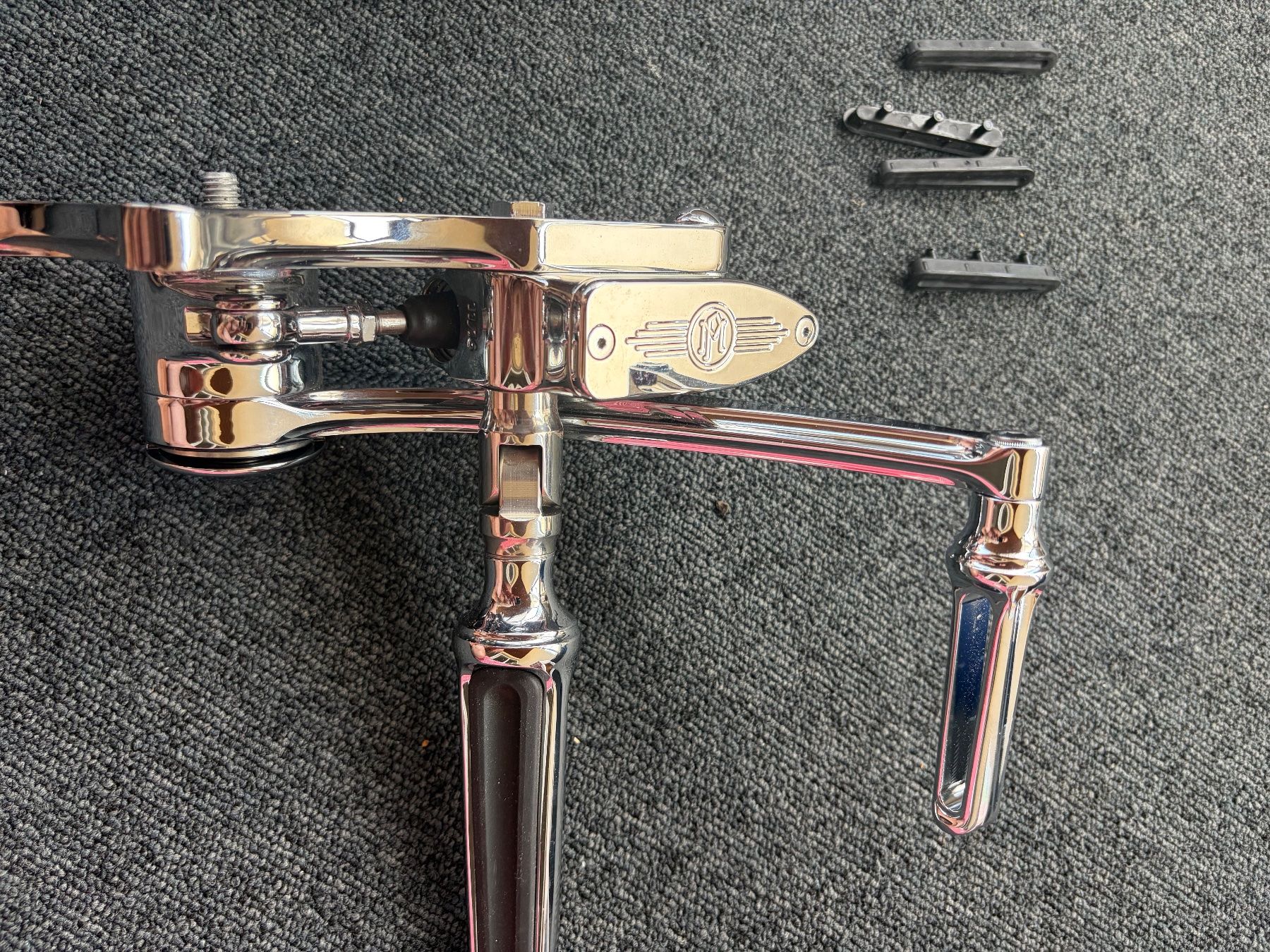 Harley-Davidson Tutti i ricambio per moto: Harley Fussrasten PM Performance Machine Chrom – Nuovo e nell'imballaggio originale da Rütihof venduto da elcheffe81 1