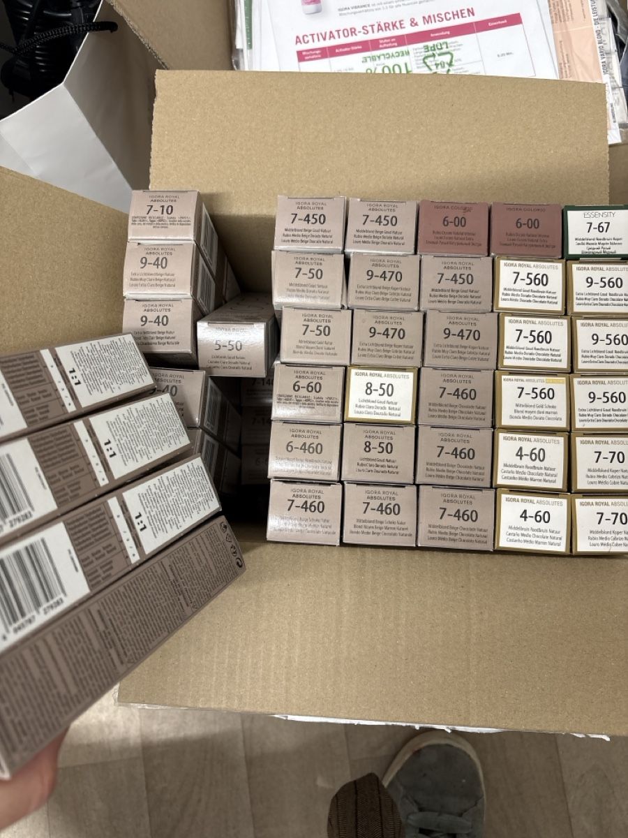 Färbemittel: Haar Farben Igora Royal Absoluts  – Neu und originalverpackt aus Pfäffikon ZH von jos_t6v5 1