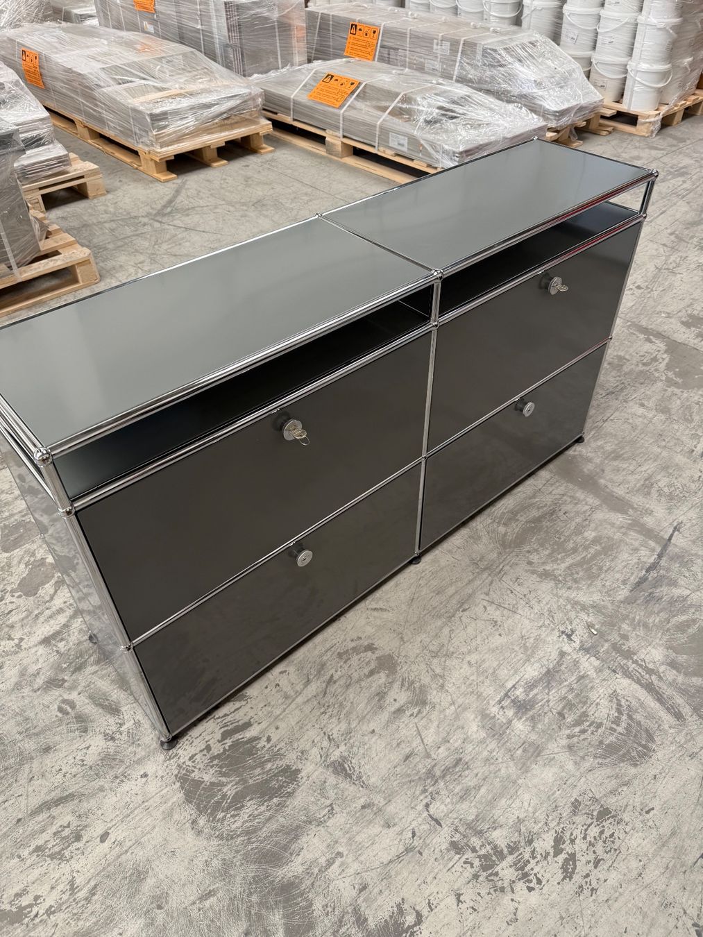 USM Étagères: USM Haller Sideboard 2x3 Mittelgrau Top Zustand – D'occasion à Balsthal par Designhaus.Schmitt 3