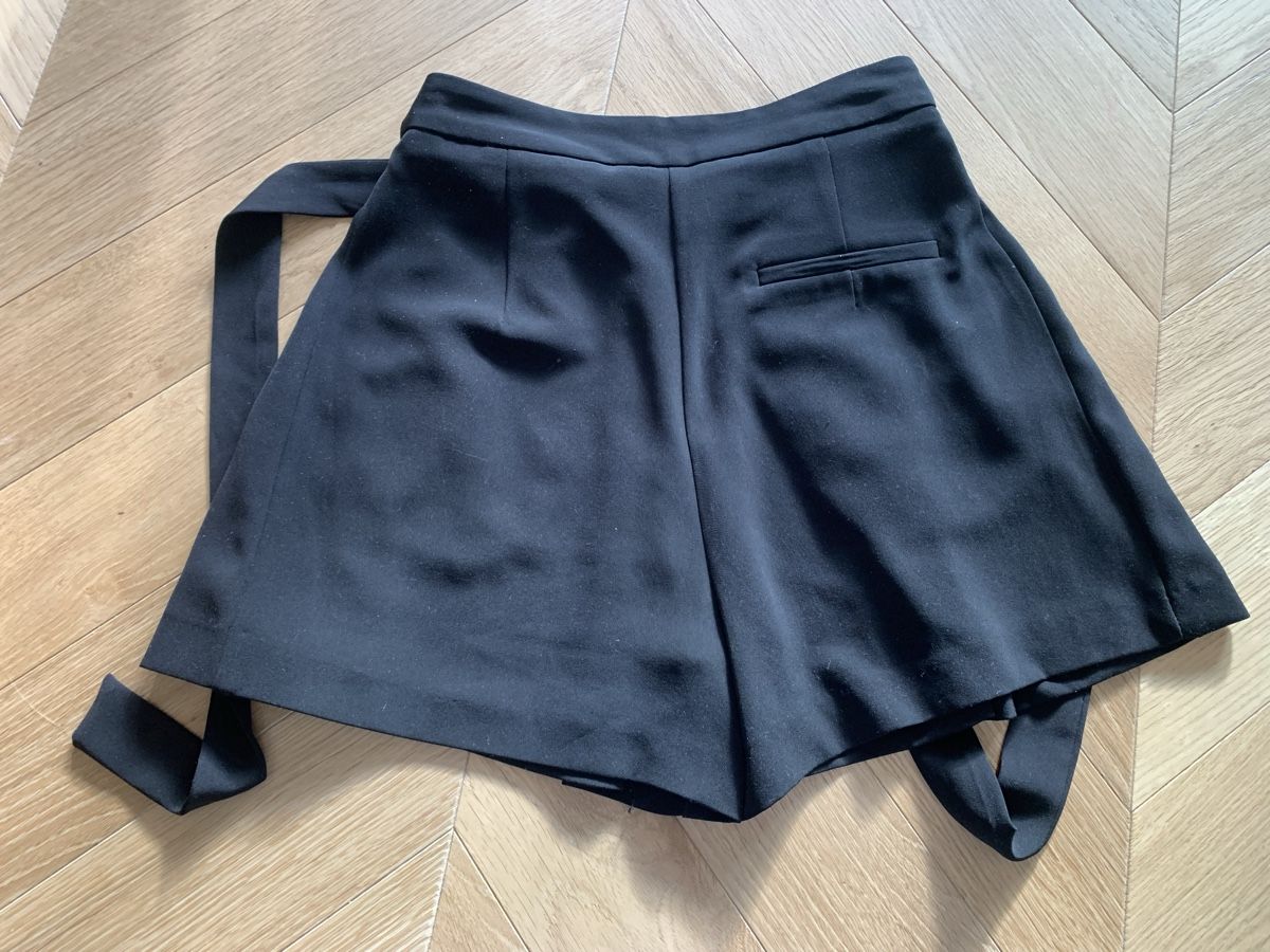 Zara Pantaloni: ZARA black plated elegant short XS/S – Usato da Zürich venduto da Angela_Fashion_Lover 3